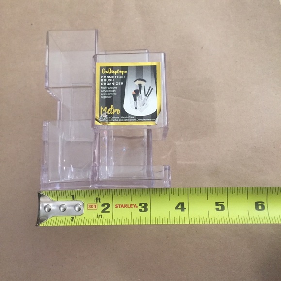 Clear Cosmetics makeup brushes holder organizer - Picture 10 of 10